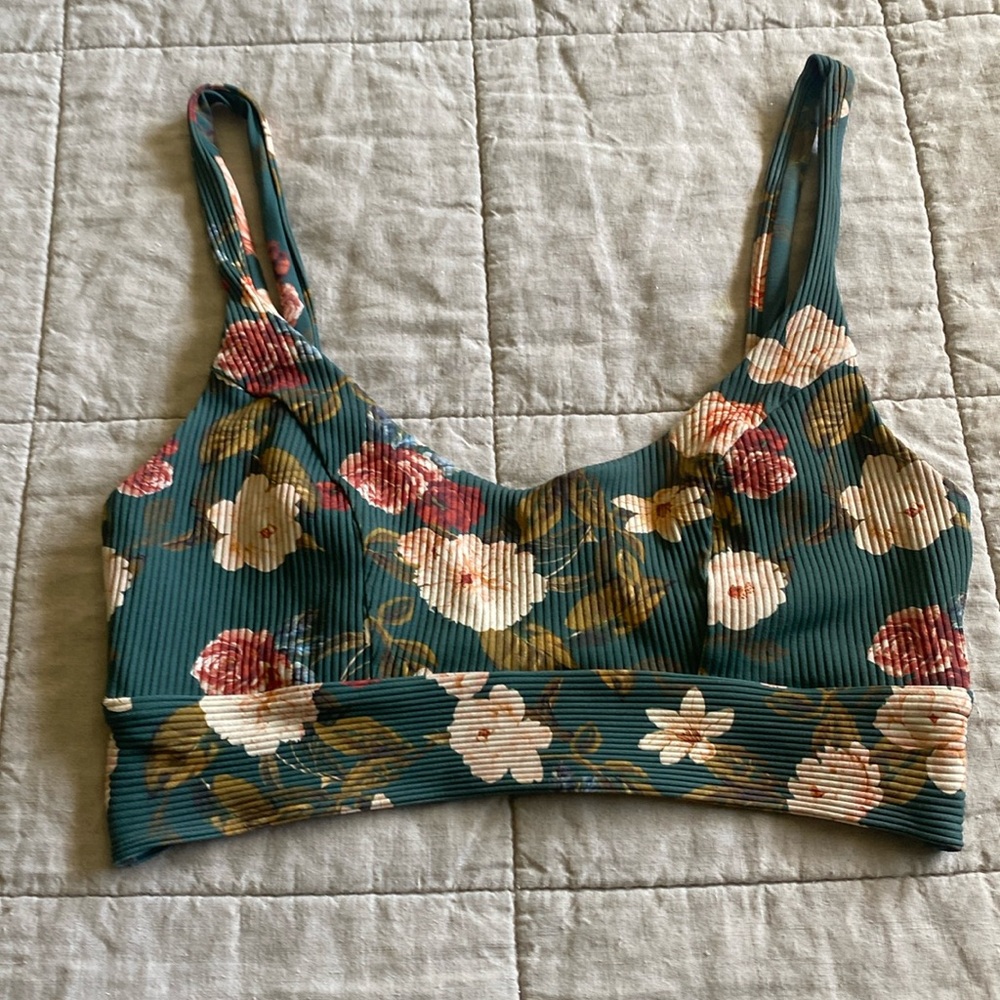 Boys + Arrows Dizzy Izzy bikini top she’s a lady. X large.